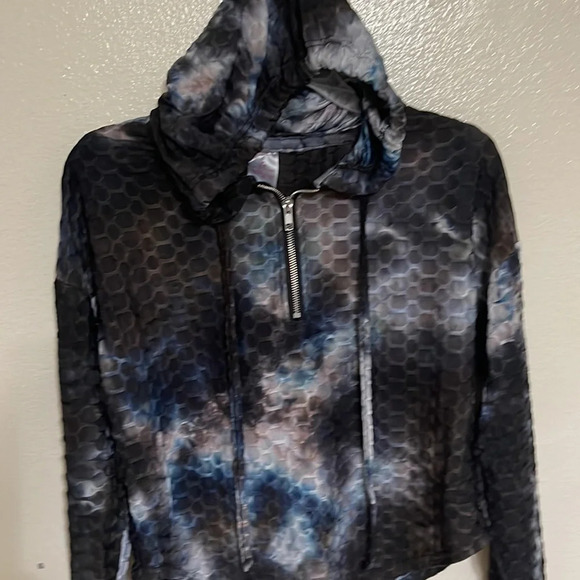 No Boundaries Super Stretch & Soft Honeycomb Hoodie Size M tie dye - Picture 5 of 10
